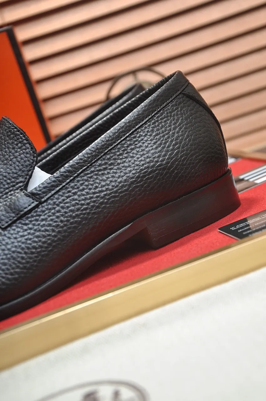 Men's shoes 💰500💶[HERMES] (cowhide lining)🍀Italian top luxury🍀He does not pursue novel styles and gorgeous colors, but attracts the favor of successful men with his flawless, elegant and classic style! This very, very comfortable, simple and stable style makes it easy to match any style! The pattern is absolutely 1:1 refined from the original case, and we strive for excellence in materials, imported cowhide + cowhide lining💪💪💪extraordinary texture👍! .Black brown code number: 38 to 45 (45 customized)